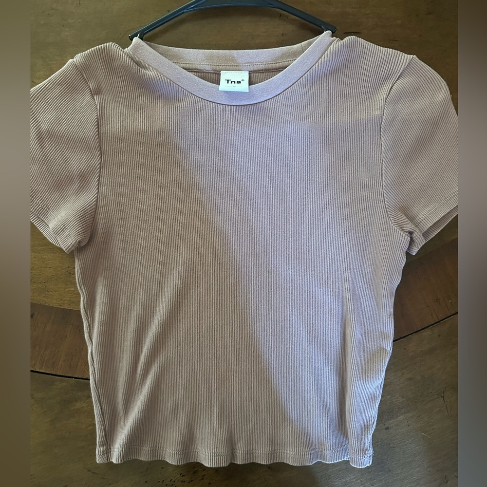 TNA Aritzia Ribbed Cropped mauve desert, Size medium like new!